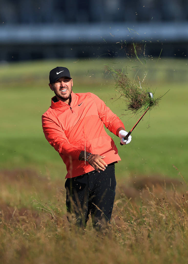Brooks Koepka struggles in the rough